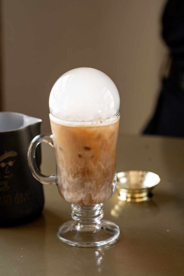 espresso-dave-coffee-catering-iced-latte-bubble-cloud-addon-tucker-finerty-photography